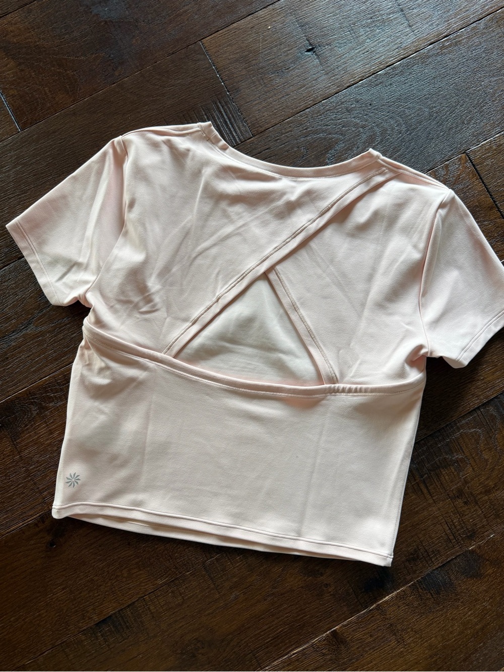 Athleta Transcend Open Back Tee Light pink Short Sleeve Yoga Crop Shirt Medium N
